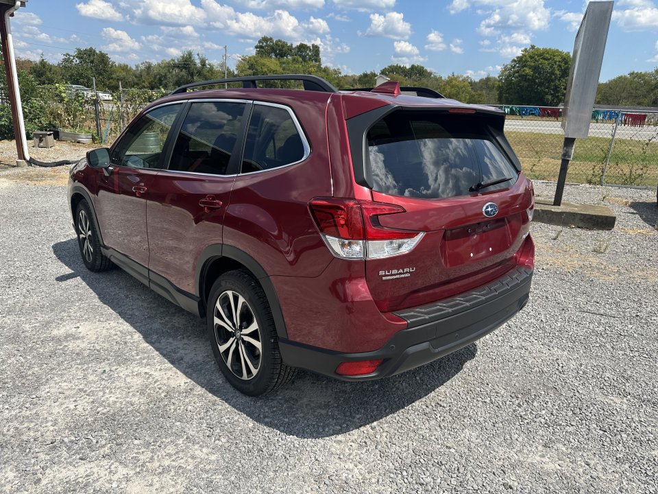 Used 2019 Subaru Forester Limited AWD/4WD image 7