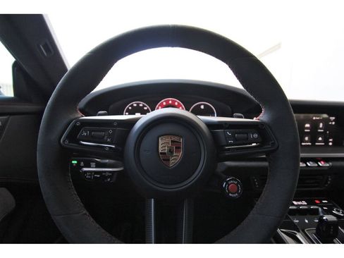 Used 2025 Porsche 911 Carrera GTS RWD image 8