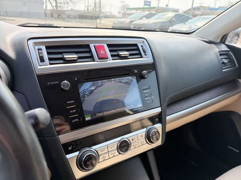 Used 2017 Subaru Outback 3.6R Limited image 34