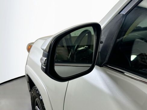 Used 2015 Toyota 4Runner Limited image 36