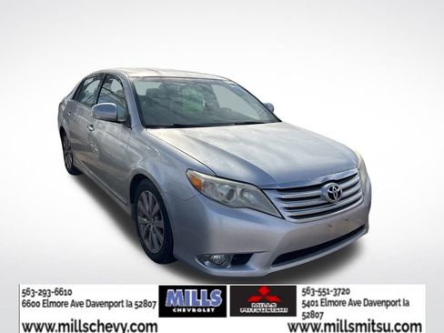 Used 2011 Toyota Avalon image 2