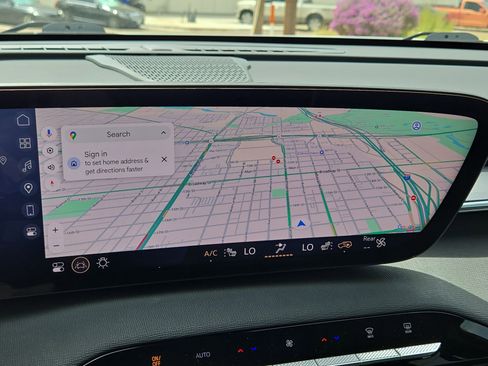 Used 2025 Buick Enclave Sport Touring image 19