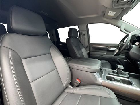 Used 2024 GMC Sierra 1500 SLT image 32