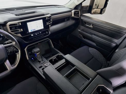 Used 2022 Toyota Tundra SR5 AWD/4WD image 21