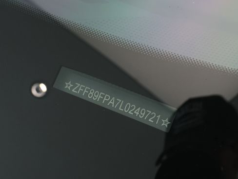 Used 2020 Ferrari Portofino image 17