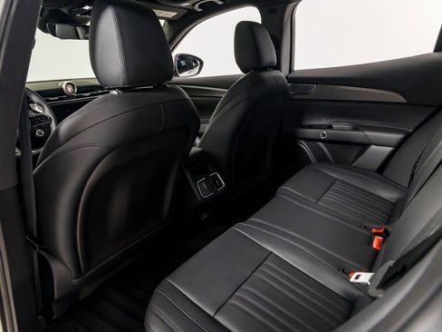 Used 2024 Maserati Grecale GT image 20