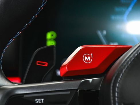 Used 2025 BMW M5 w/ Executive Package image 54