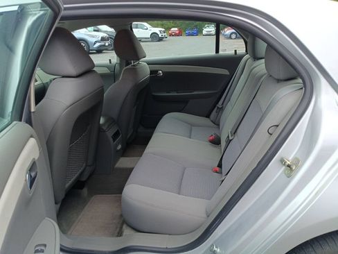 Used 2011 Chevrolet Malibu LS FWD image 5