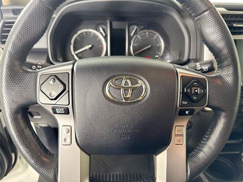 Used 2023 Toyota 4Runner Limited AWD/4WD image 17