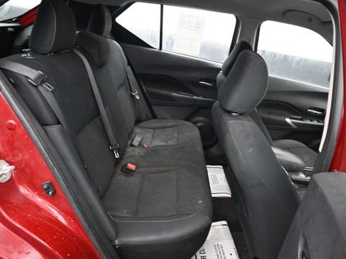 Used 2023 Nissan Kicks SV FWD image 6