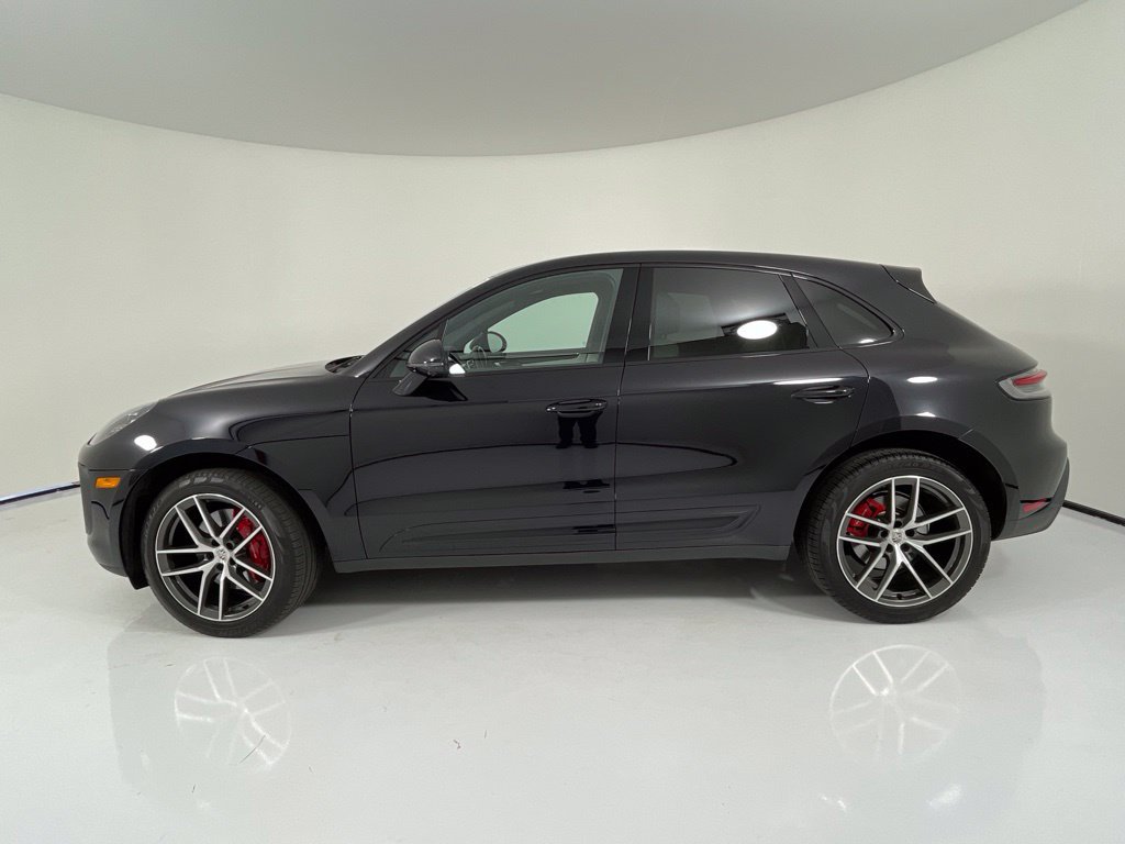 Used 2023 Porsche Macan S AWD/4WD image 3