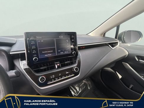 Used 2020 Toyota Corolla LE FWD image 16