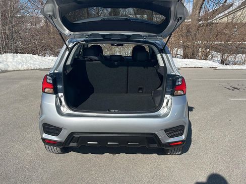 Used 2026 Mitsubishi Outlander Sport ES image 5