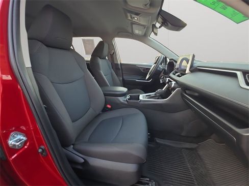 Certified 2025 Toyota RAV4 LE image 14