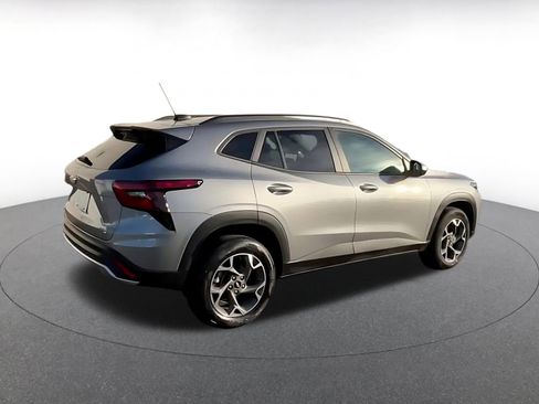 Used 2025 Chevrolet Trax LT image 15