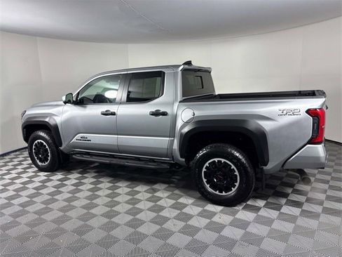 Used 2024 Toyota Tacoma TRD Off-Road image 5