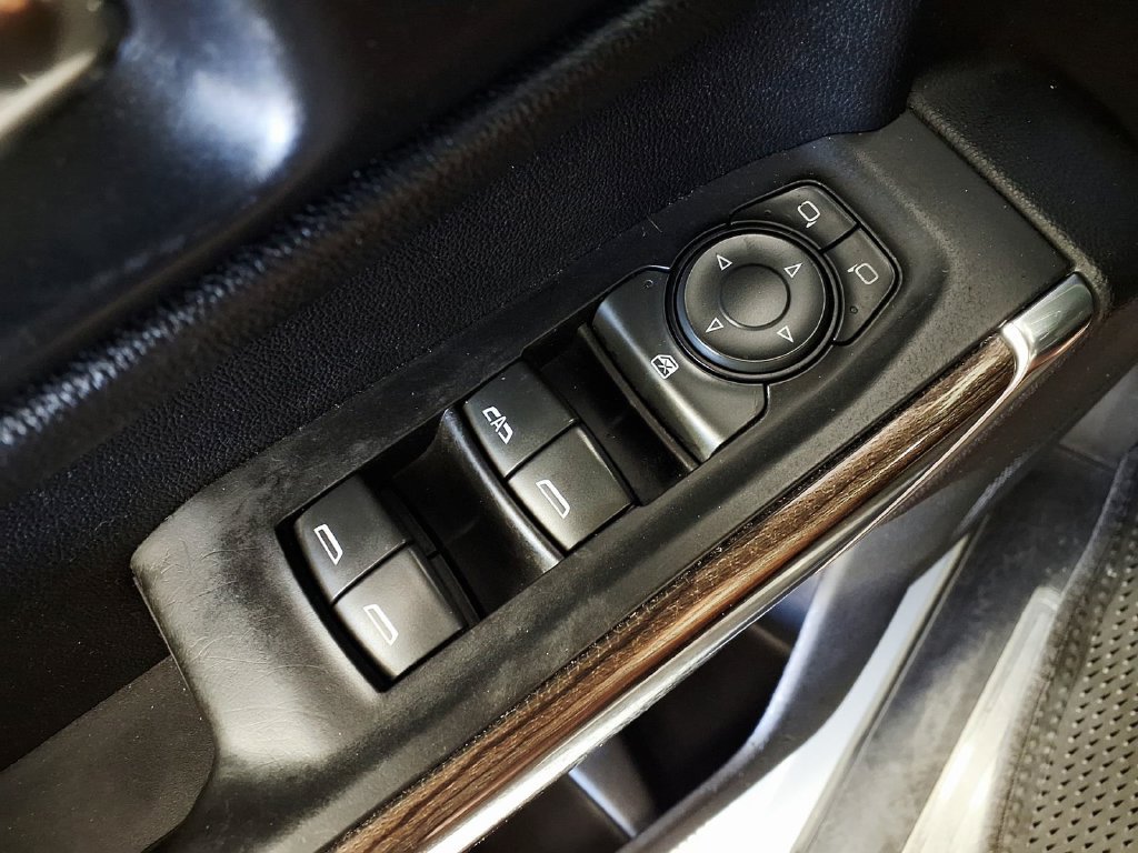 Used 2019 Chevrolet Silverado 1500 RST AWD/4WD image 25