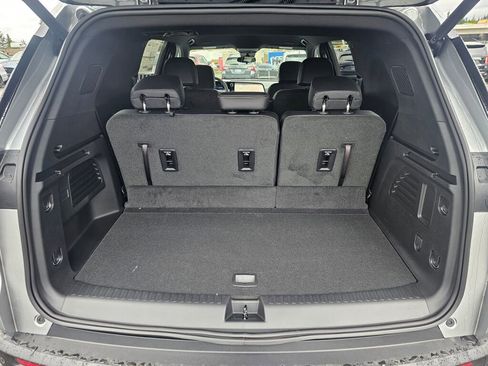New 2025 Chevrolet Traverse LT image 22