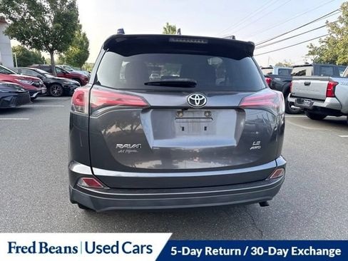 Used 2016 Toyota RAV4 LE AWD/4WD image 10