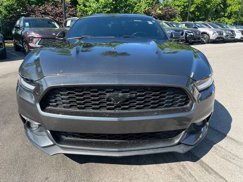 Used 2017 Ford Mustang Coupe RWD image 34