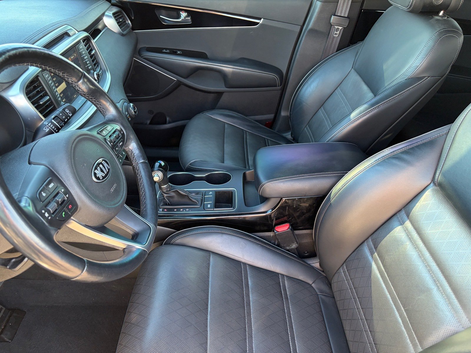 Used 2016 Kia Sorento SX FWD image 16