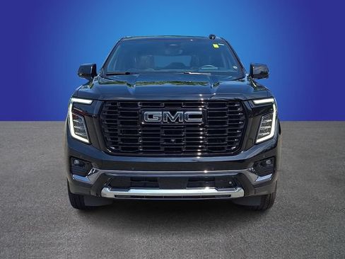 Used 2025 GMC Yukon Denali Ultimate AWD/4WD image 2