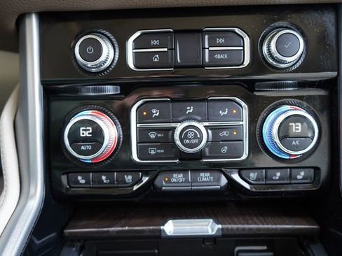 Used 2023 GMC Yukon Denali w/ Advanced Technology Package AWD/4WD image 52