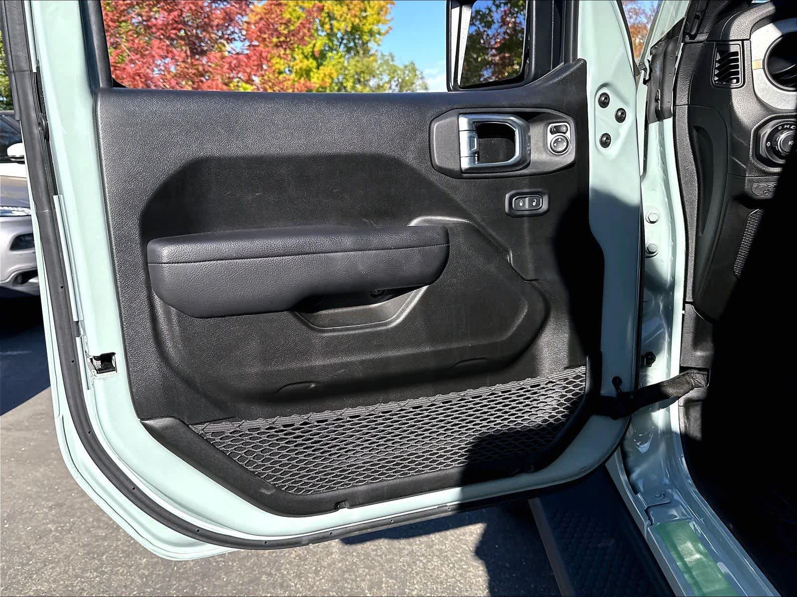 Used 2024 Jeep Wrangler Unlimited Sport AWD/4WD image 23