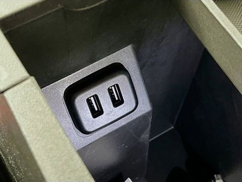 Used 2024 Chevrolet Equinox RS w/ RS Leather Package FWD image 35