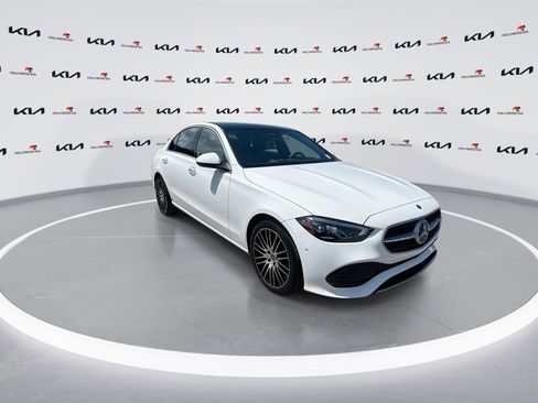 Used 2025 Mercedes-Benz C 300 Sedan image 2