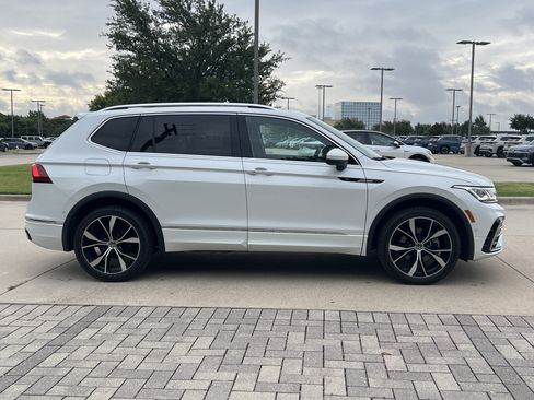 Used 2024 Volkswagen Tiguan SEL R-Line AWD/4WD image 12