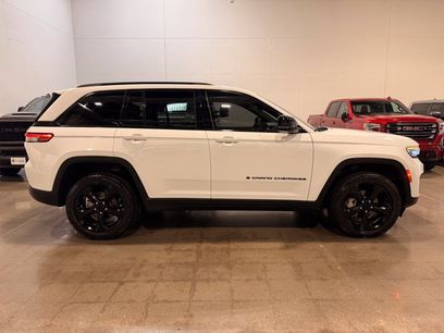 Used 2024 Jeep Grand Cherokee Limited w/ Black Appearance Package