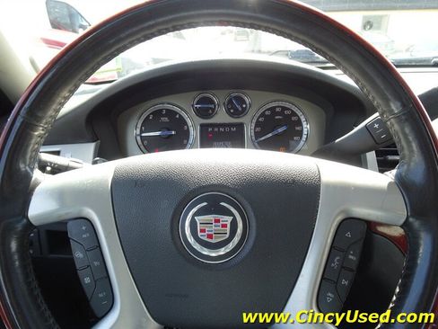 Used 2012 Cadillac Escalade ESV Luxury AWD/4WD image 21