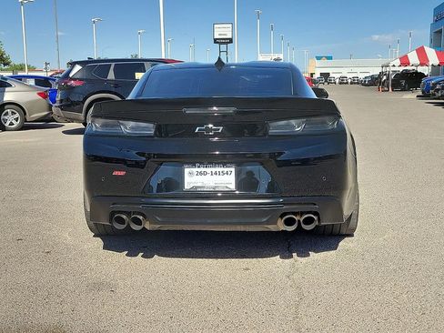 Used 2018 Chevrolet Camaro SS RWD image 9