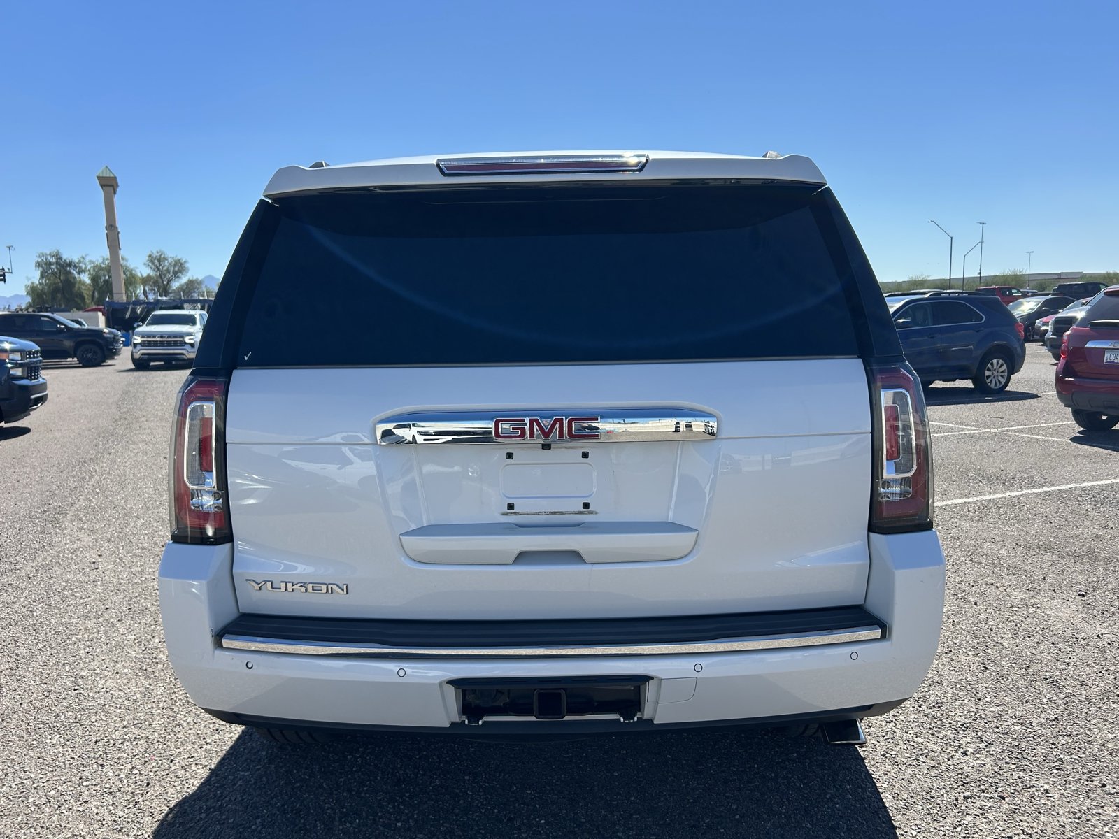 Used 2017 GMC Yukon Denali w/ Open Road Package AWD/4WD image 4