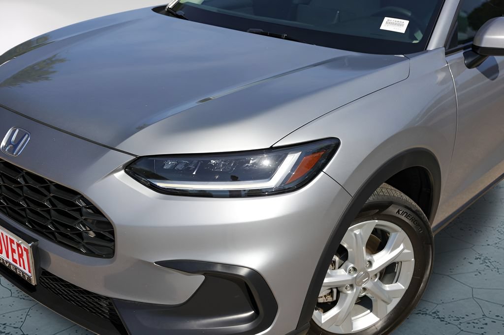 Used 2025 Honda HR-V LX image 3