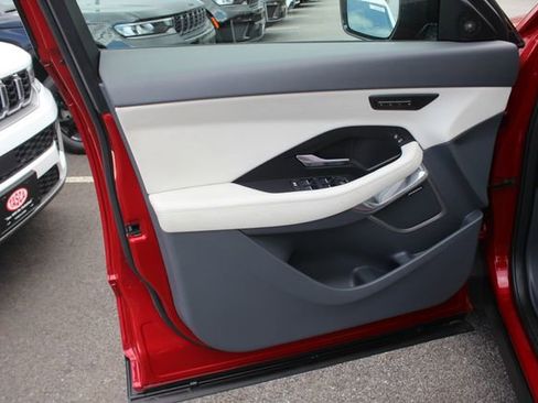 Used 2020 Jaguar E-PACE SE AWD/4WD image 19