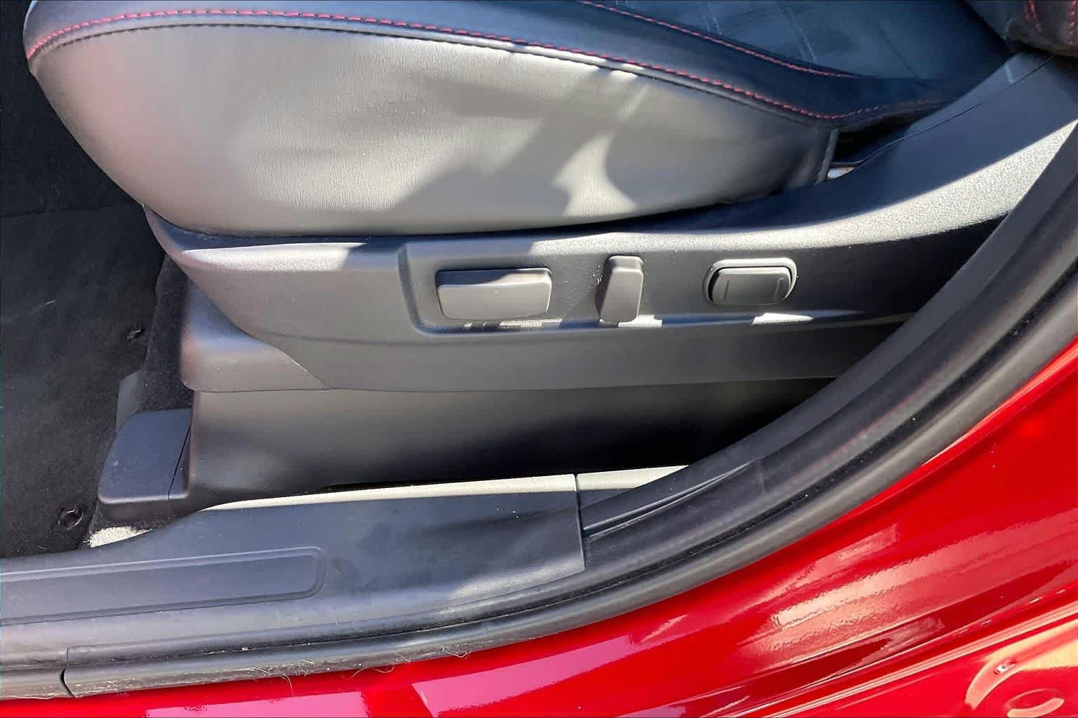 Used 2020 Mitsubishi Outlander LE FWD image 31