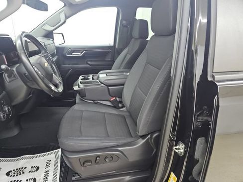 Used 2023 Chevrolet Silverado 1500 LT AWD/4WD image 2