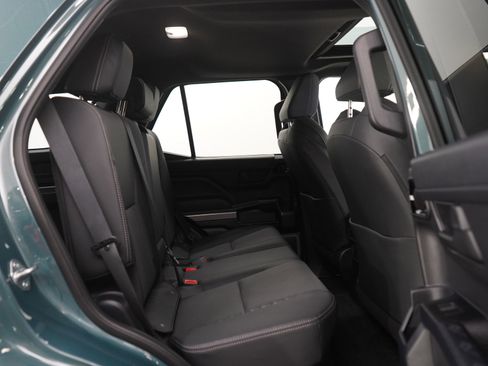 Used 2025 Toyota 4Runner TRD Off-Road Premium w/ Tow Technology Package AWD/4WD image 12