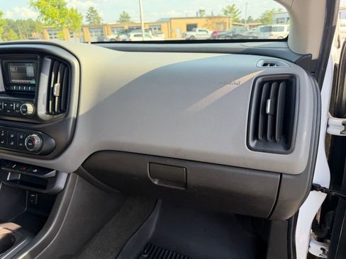 Used 2015 Chevrolet Colorado W/T w/ WT Convenience Package image 31