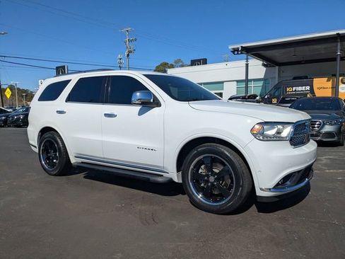 Used 2019 Dodge Durango Citadel w/ Technology Group RWD image 2