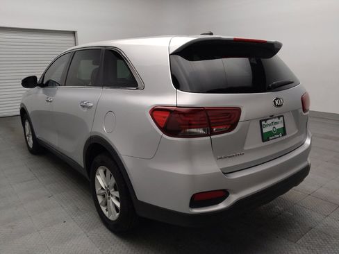 Used 2020 Kia Sorento AWD V6 image 5