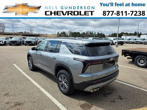 New 2026 Chevrolet Traverse LT w/ Driver Confidence Package AWD/4WD image 5