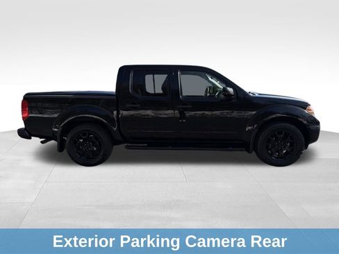 Used 2018 Nissan Frontier SV w/ Value Truck Package image 9