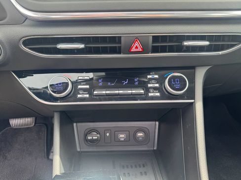 Used 2023 Hyundai Sonata Limited w/ Cargo Package FWD image 19
