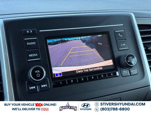 Used 2019 Honda Pilot LX image 3