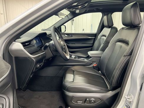 New 2026 Jeep Grand Cherokee L Limited image 21