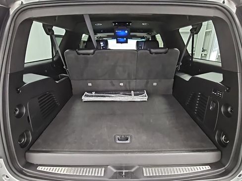 Used 2019 Cadillac Escalade ESV Platinum image 36