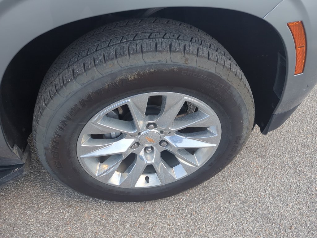 Certified 2026 Chevrolet Suburban Premier AWD/4WD image 8